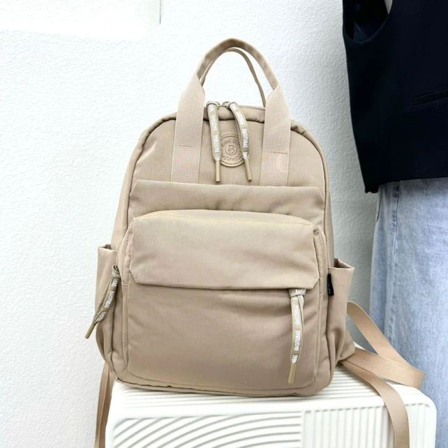 新款大容量双肩背包休闲百搭潮流轻便时尚大学生潮流ins轻便