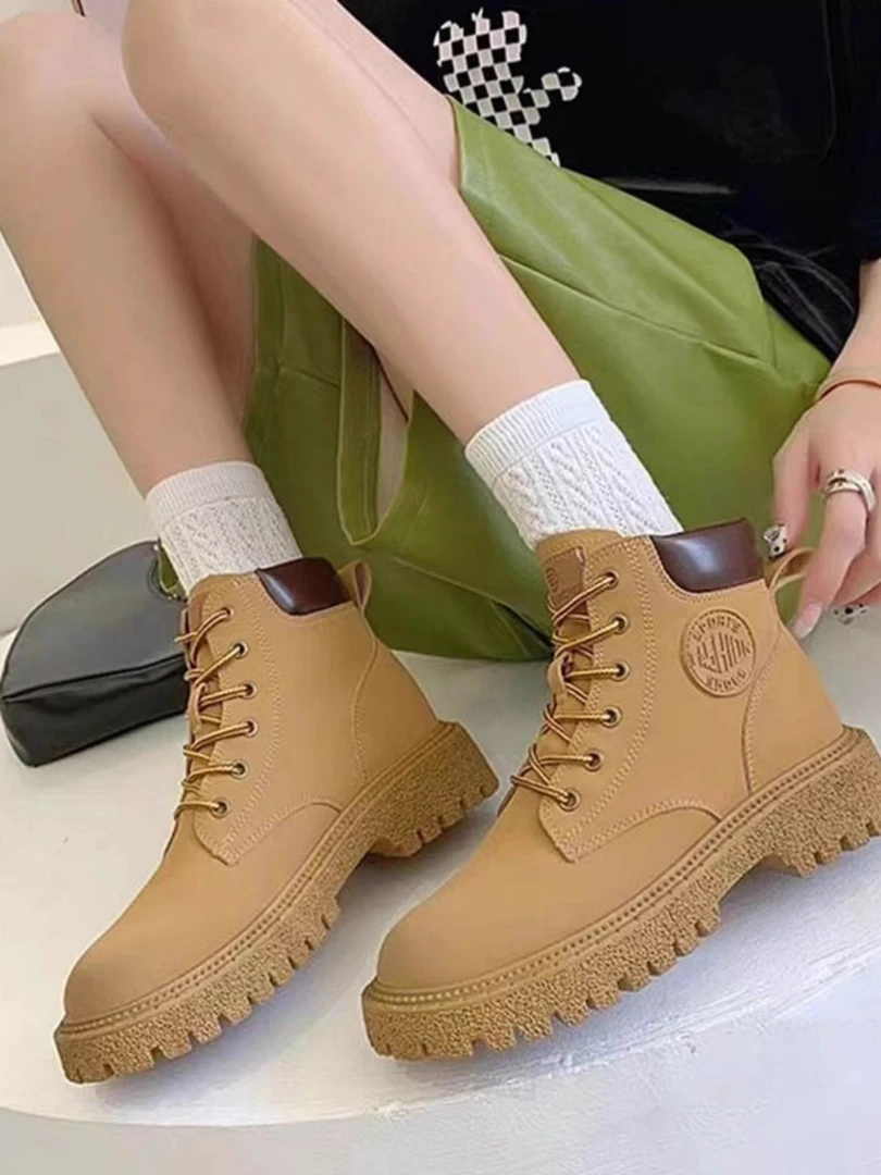 2025春秋新款时尚英伦风靴子复古百搭高帮系带厚底大黄靴马丁靴女
