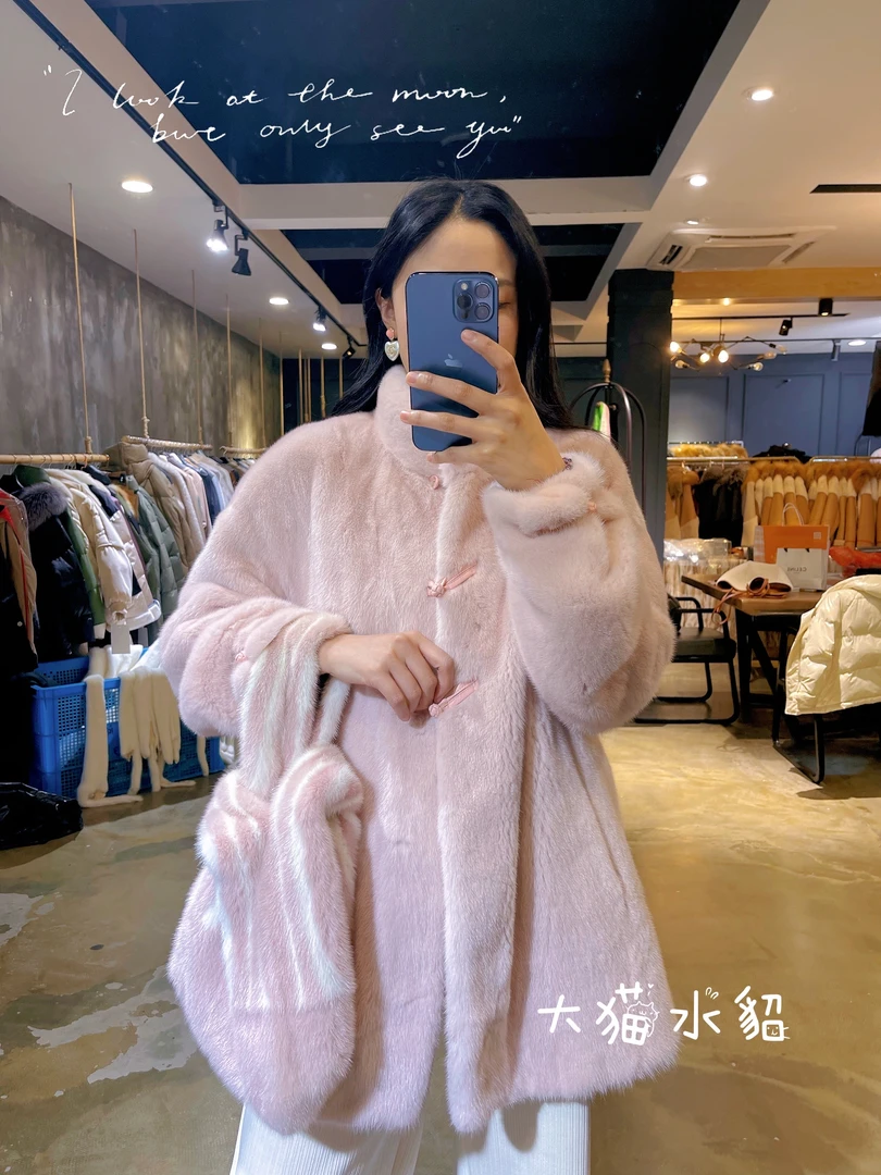 【大猫水貂】2024新款新国风立领盘扣时尚女士天鹅绒水貂外套