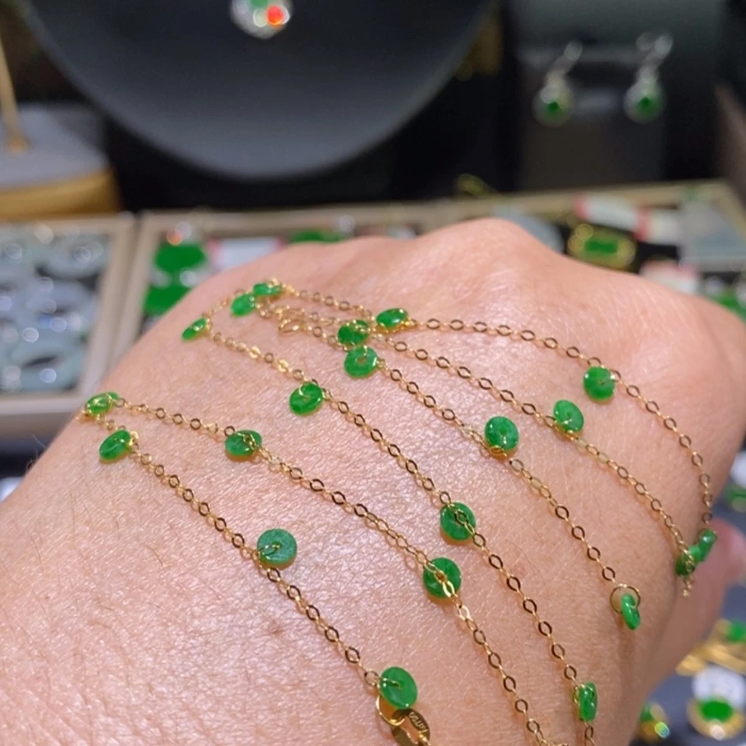 【闪购商品】翡翠颈饰18K金镶嵌么**小满天星45c m