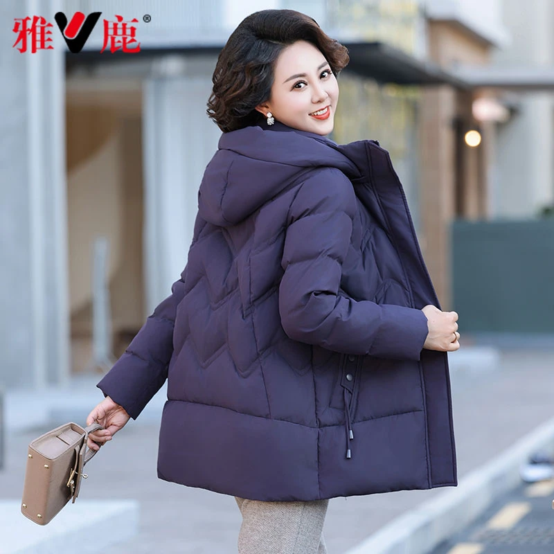 雅鹿妈妈冬装羽绒服中长款连帽中年女装加厚中老年保暖白鸭绒外套