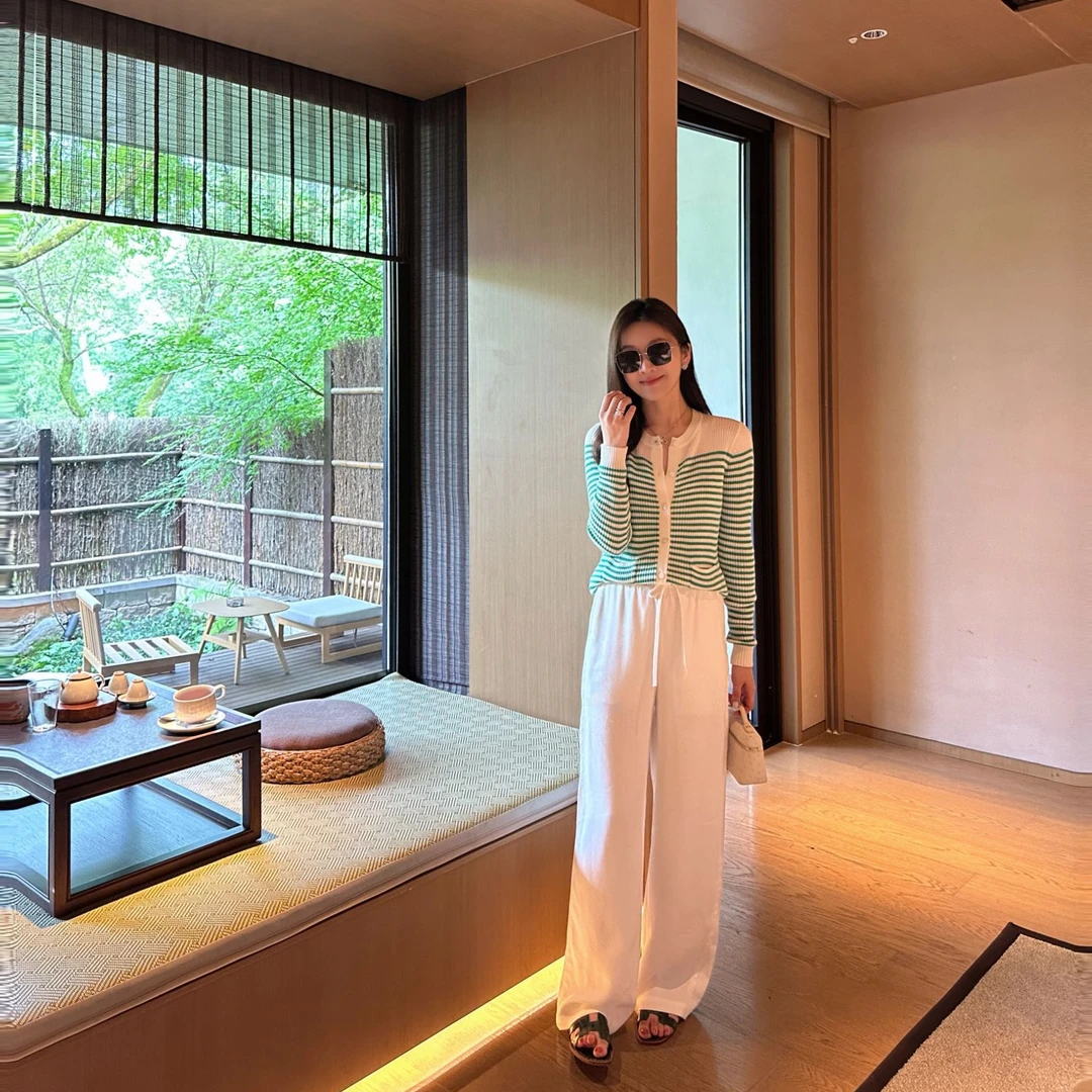 syna 青倩 设计感条纹针织小衫