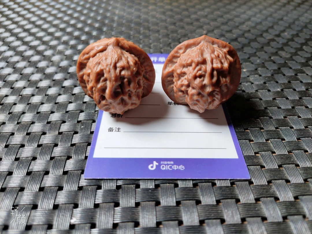 10号链接文玩核桃（以直播间展示为准）