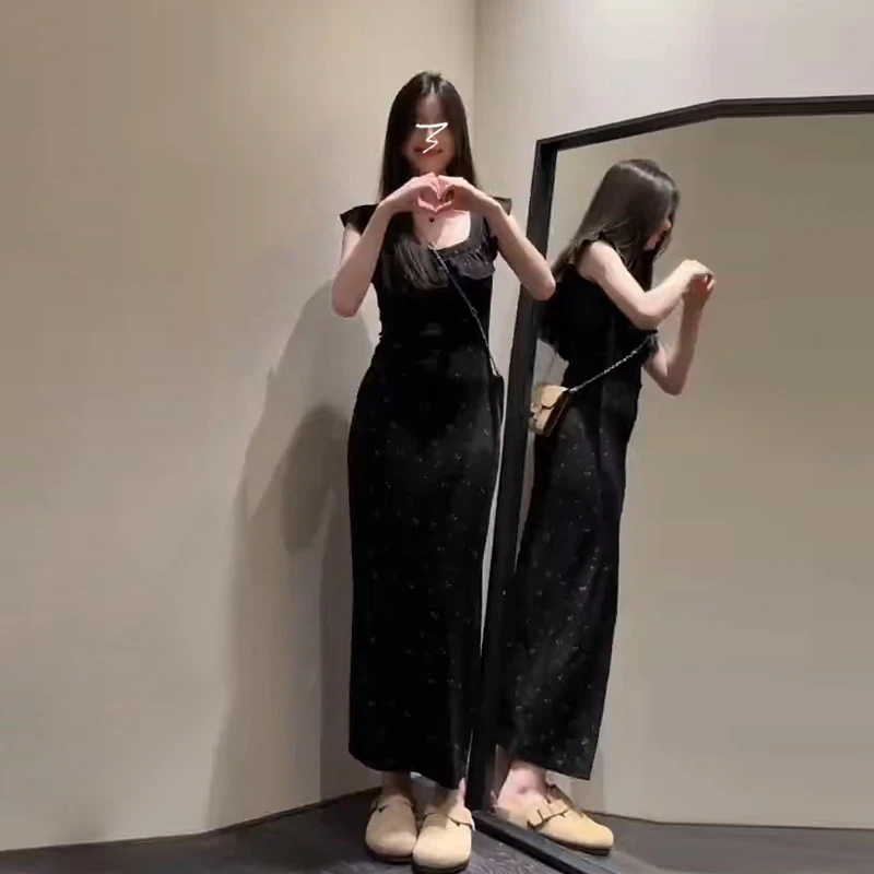 法式茶歇飞飞袖黑色碎花连衣裙女夏季2024纯欲修身长裙设计感1437