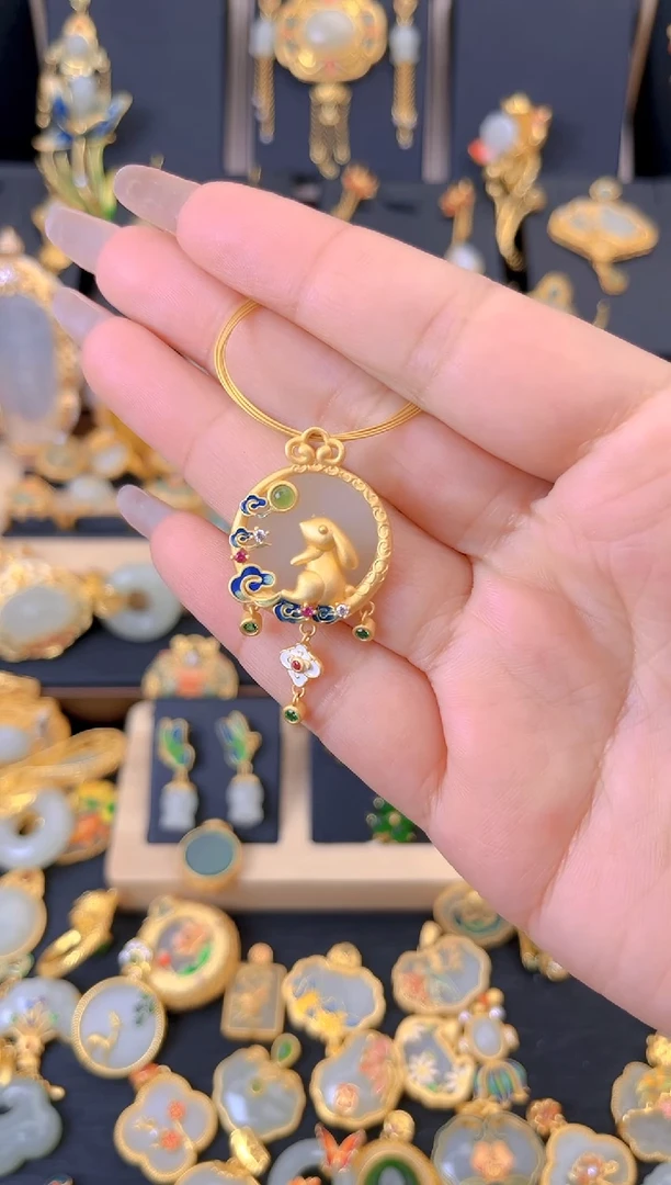 【闪购商品】和田玉吊坠银S925镀金镶嵌兔子望月流苏吊坠