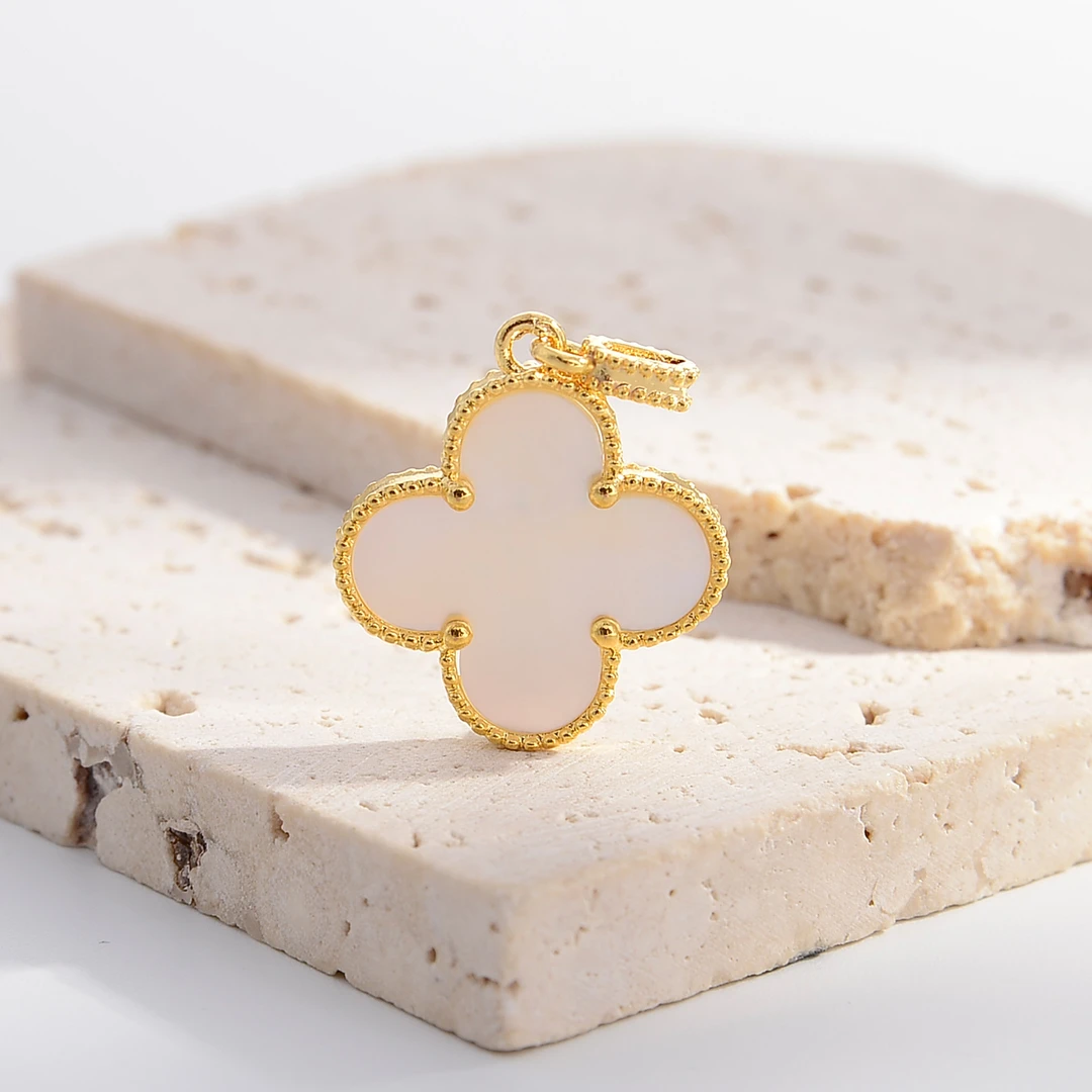 【梵曼罗】18K金白贝壳（贝母）四叶吊坠20mm （不含链）气质时尚