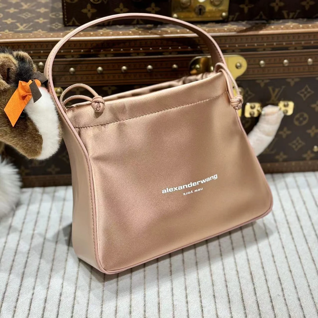 全新未使用 Alexander McQueen/亚历山大·麦昆 lina/缎面手拎包