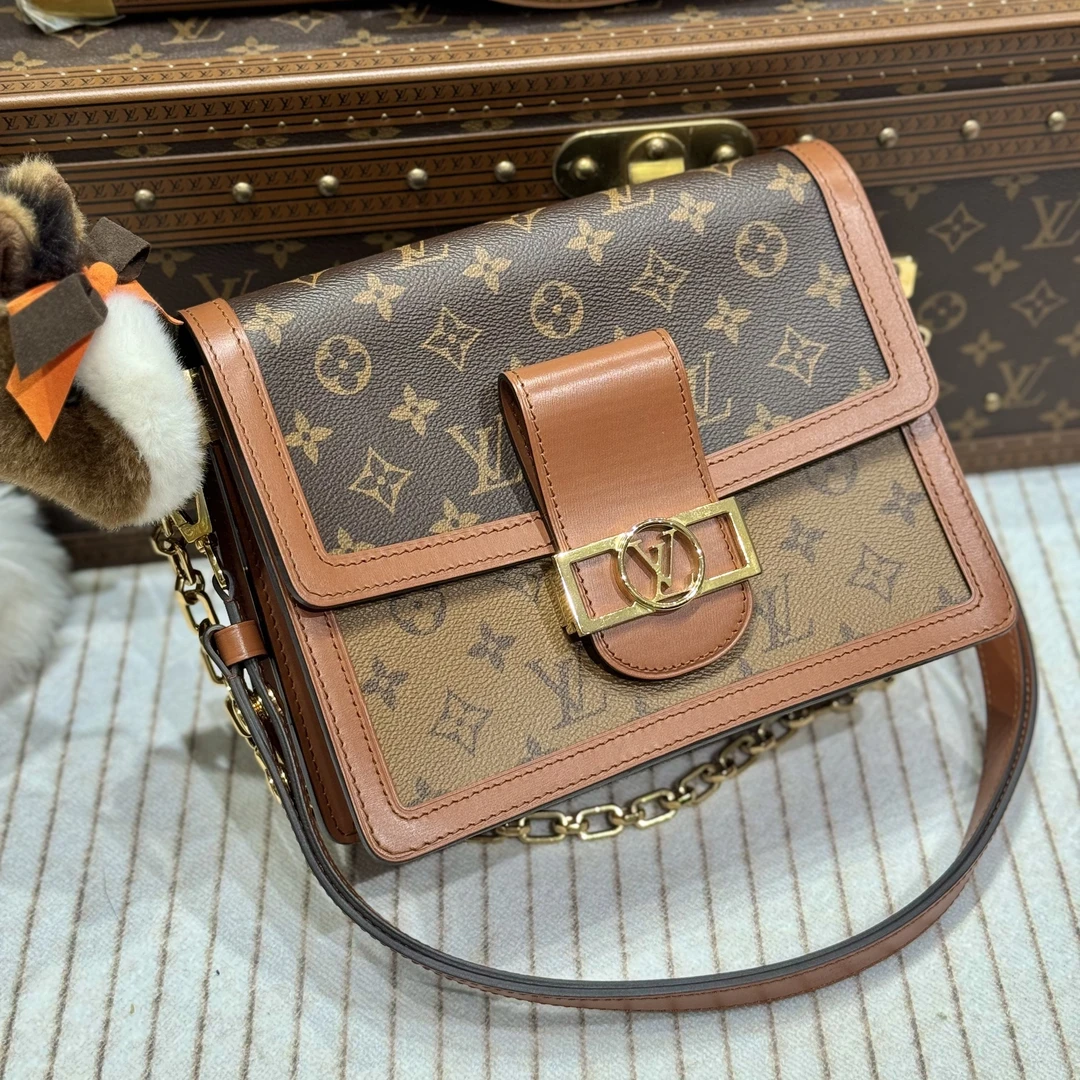 99新 LouisVuitton/路易威登 lina/Lv老花中号达芙妮包（芯片开）