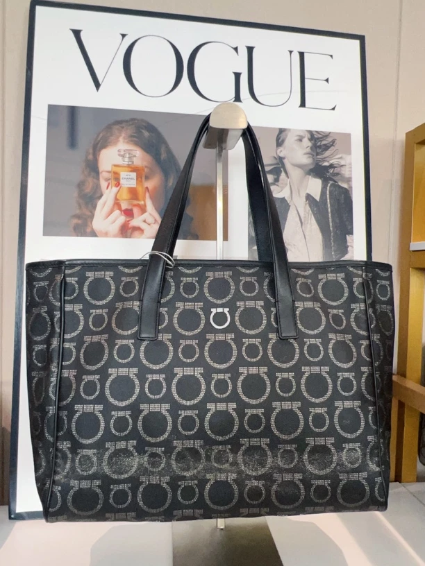 95新 FERRAGAMO/菲拉格慕 兔兔奢G专属/菲拉格慕托特包/230205156