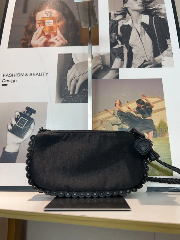 95新 DIOR/迪奥 兔兔奢/迪奥斜挎包/230205101-9