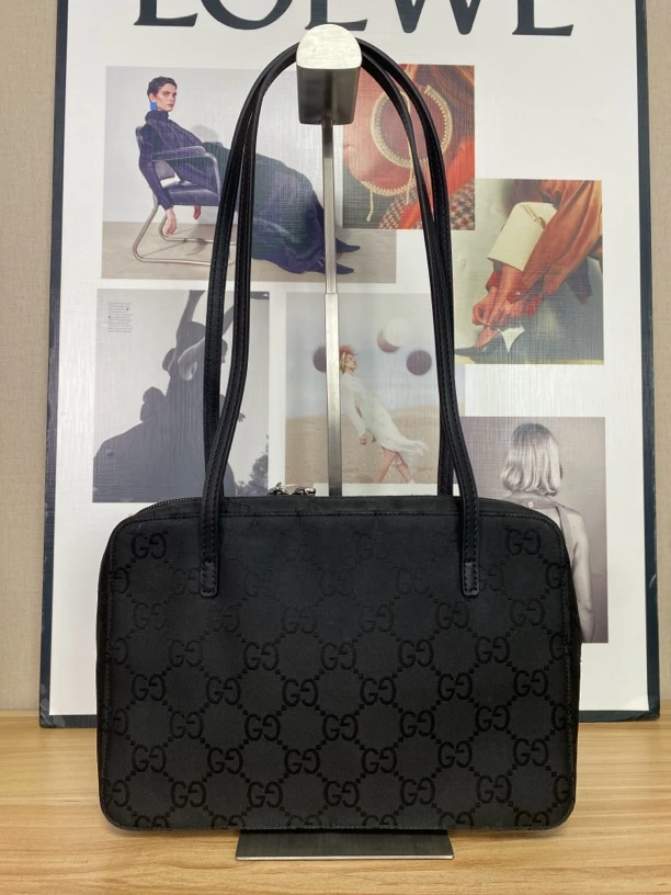 95新 GUCCI/古驰 兔兔奢/古驰单肩包/240610042