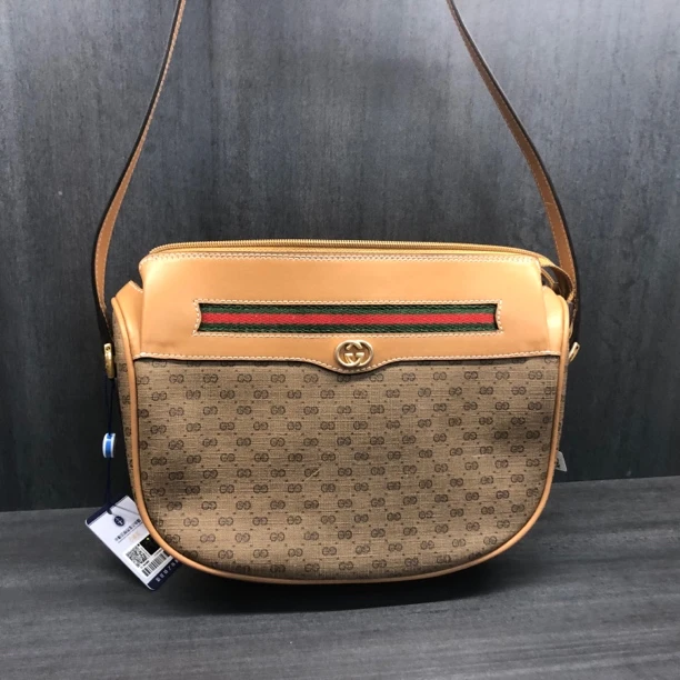 95新 GUCCI/古驰 兔兔奢/古驰斜挎包/240719002