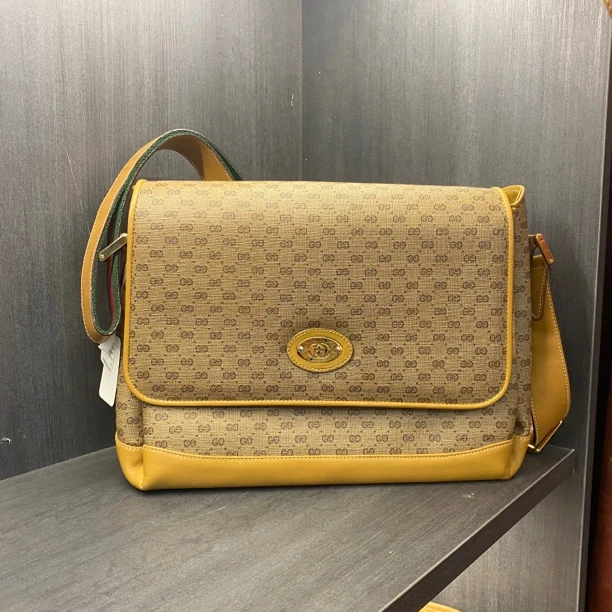 95新 GUCCI/古驰 兔兔奢/古驰斜挎包/240626048