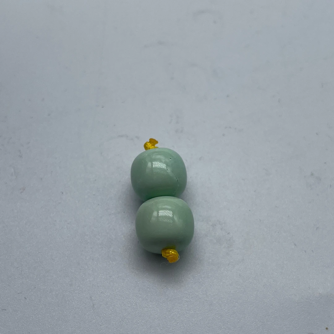 原矿绿松石老型珠对珠,盘玩走绿色,108链子腰珠。单圈手串配饰用珠