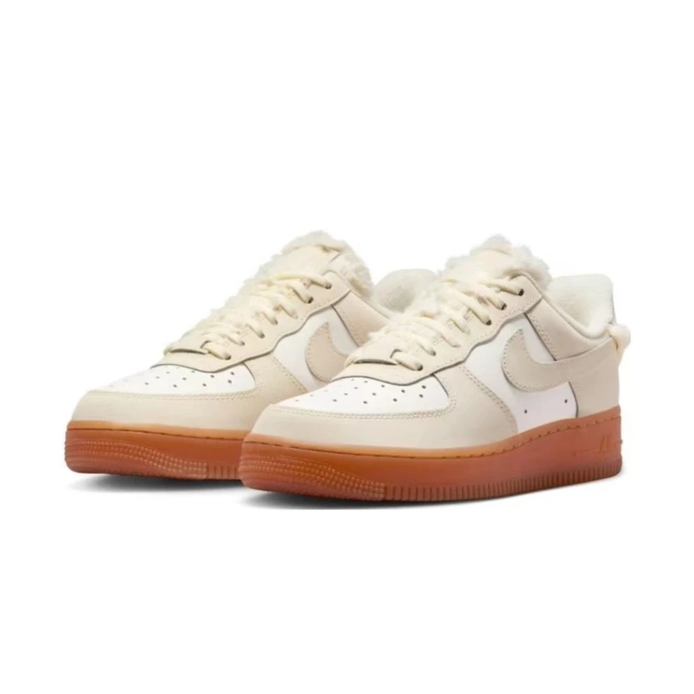 NIKE/耐克空军一号女鞋af1低帮休闲米黄加绒板鞋休闲鞋FV3701-119