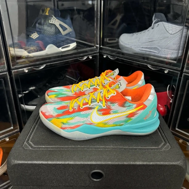 壹 42.5码 Nike zk8 科比8 科8 威尼斯 95新 元盒 无瑕疵