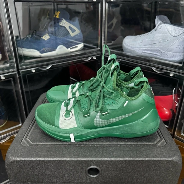 43码 Nike kobe exodus 森林绿tb 99新 原盒 无瑕疵 磨损很小
