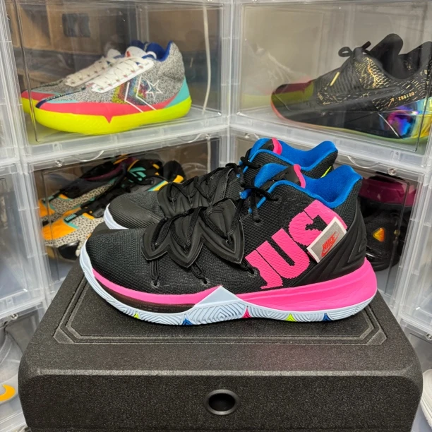 壹 45码 Nike Kyrie 欧文5 黑粉 99新 原盒 无瑕疵 磨损很小