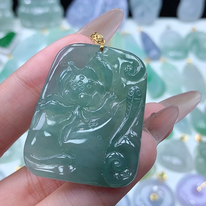 翡翠颈饰18K金镶嵌荷花鱼