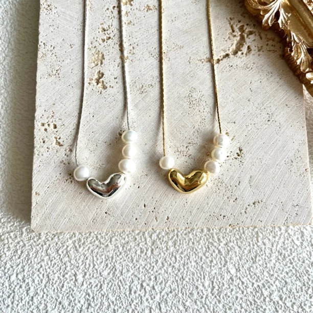 非金属贝珠项链 韩国新款爱心贝珠银蛇骨项链