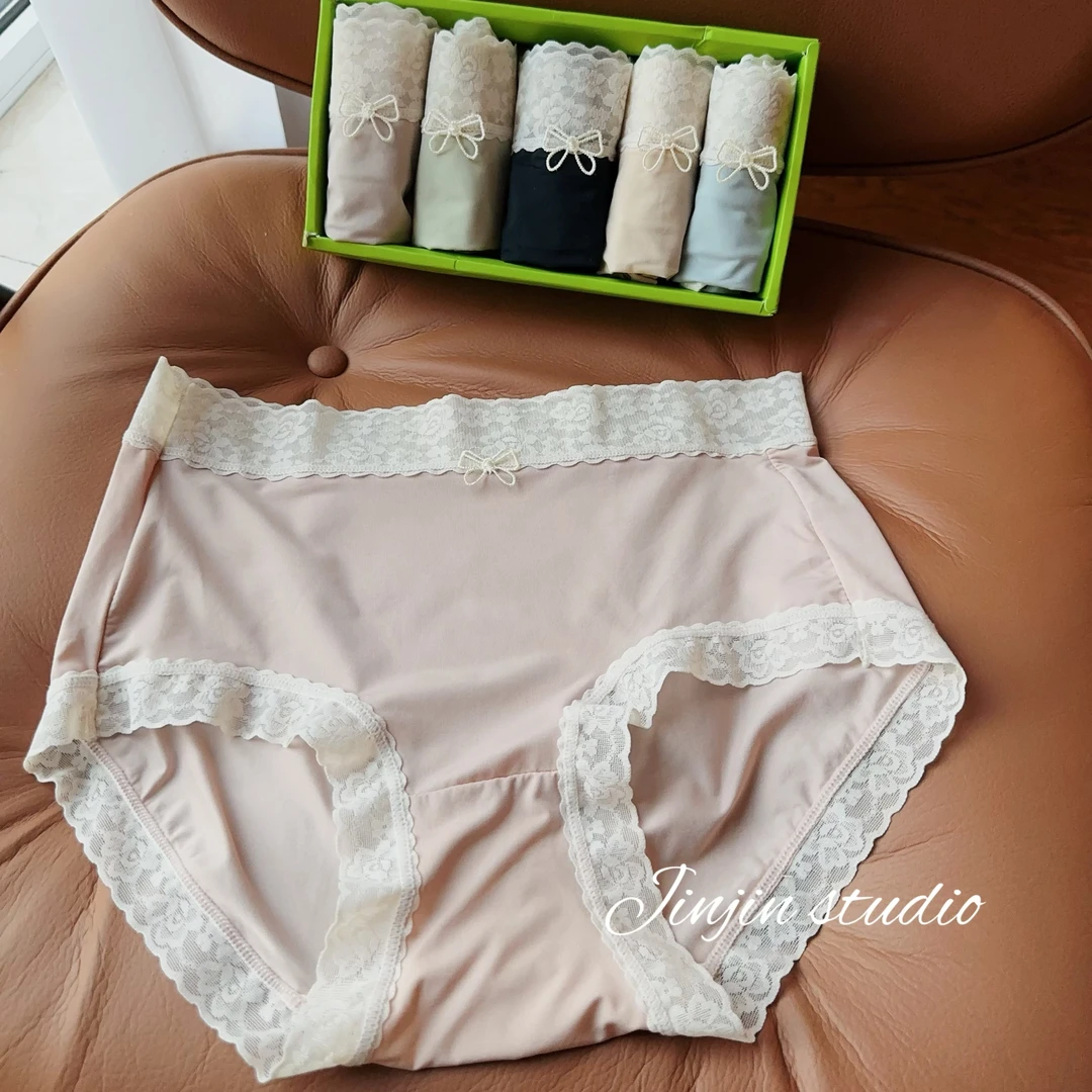新品透气舒适女士内裤蕾丝奶皮蚕丝底裆内裤 8823