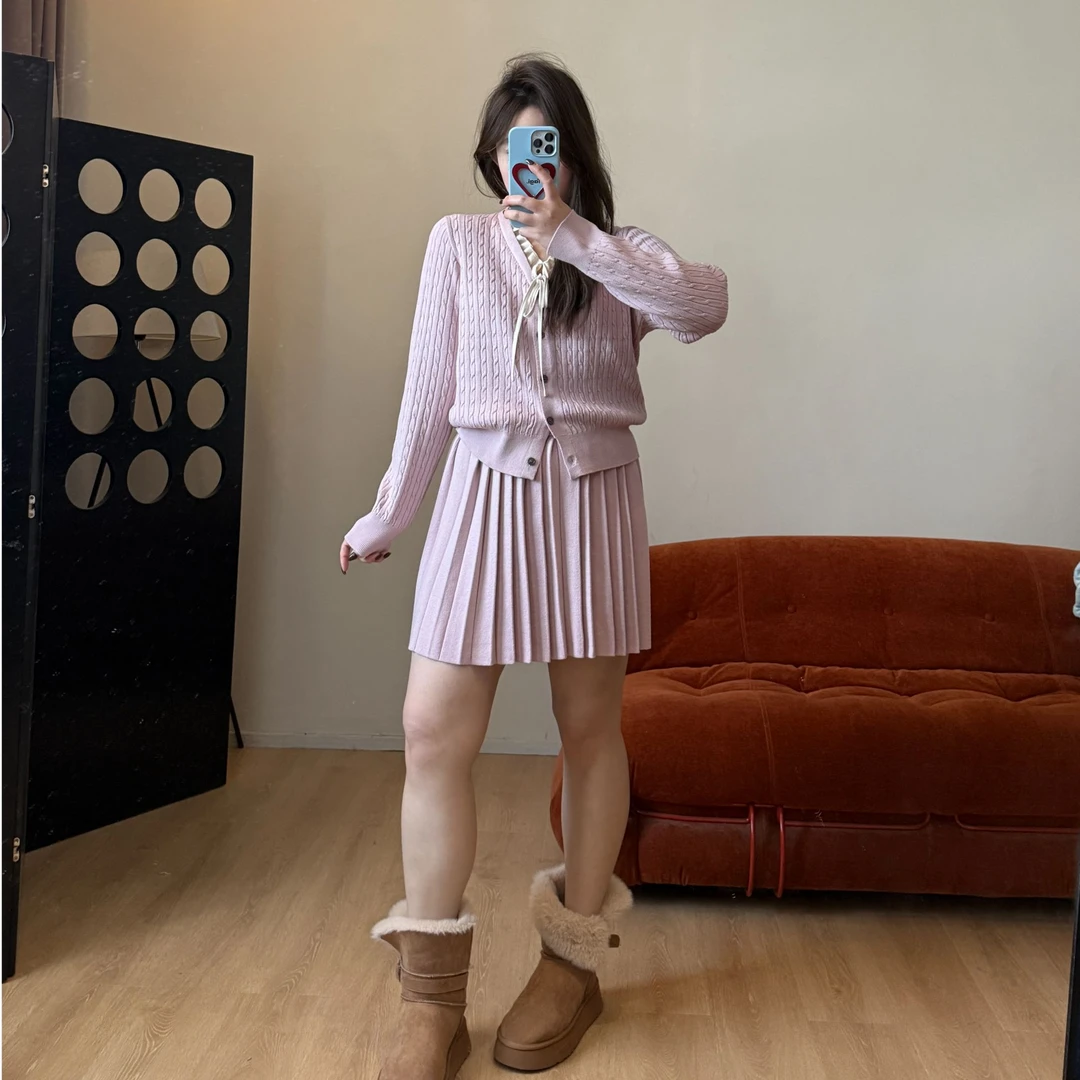 晶咕【韩女日记】时尚秋冬休闲百搭小香风针织百褶半身裙套装