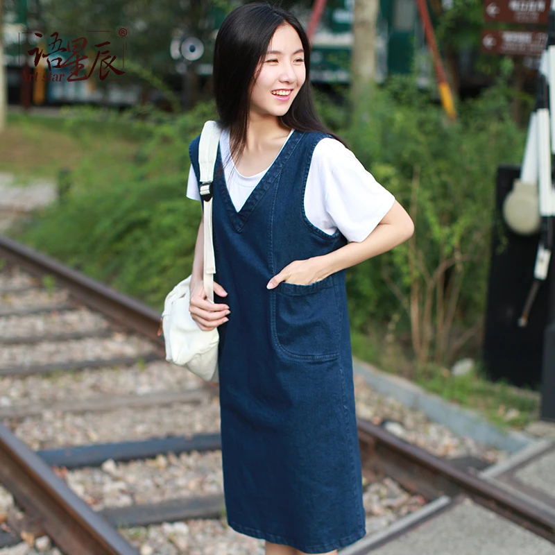 时尚夏季新款宽松连衣裙大码休闲V领减龄复古韩版牛仔裙中长款