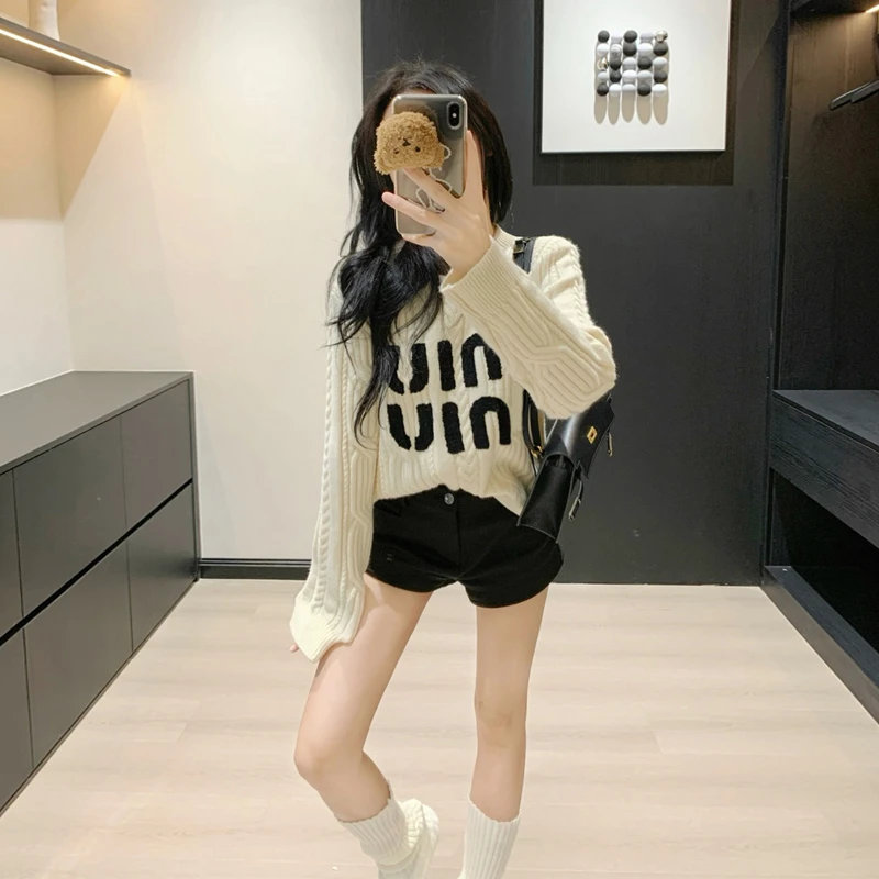 网红杏色长袖洋气毛衣女2025新款冬季宽松百搭慵懒风加厚针织衫潮