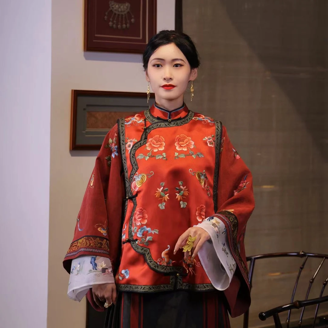 {苏梦}手绣满绣立领花瓣襟马甲重工手工刺绣无袖上衣0104161
