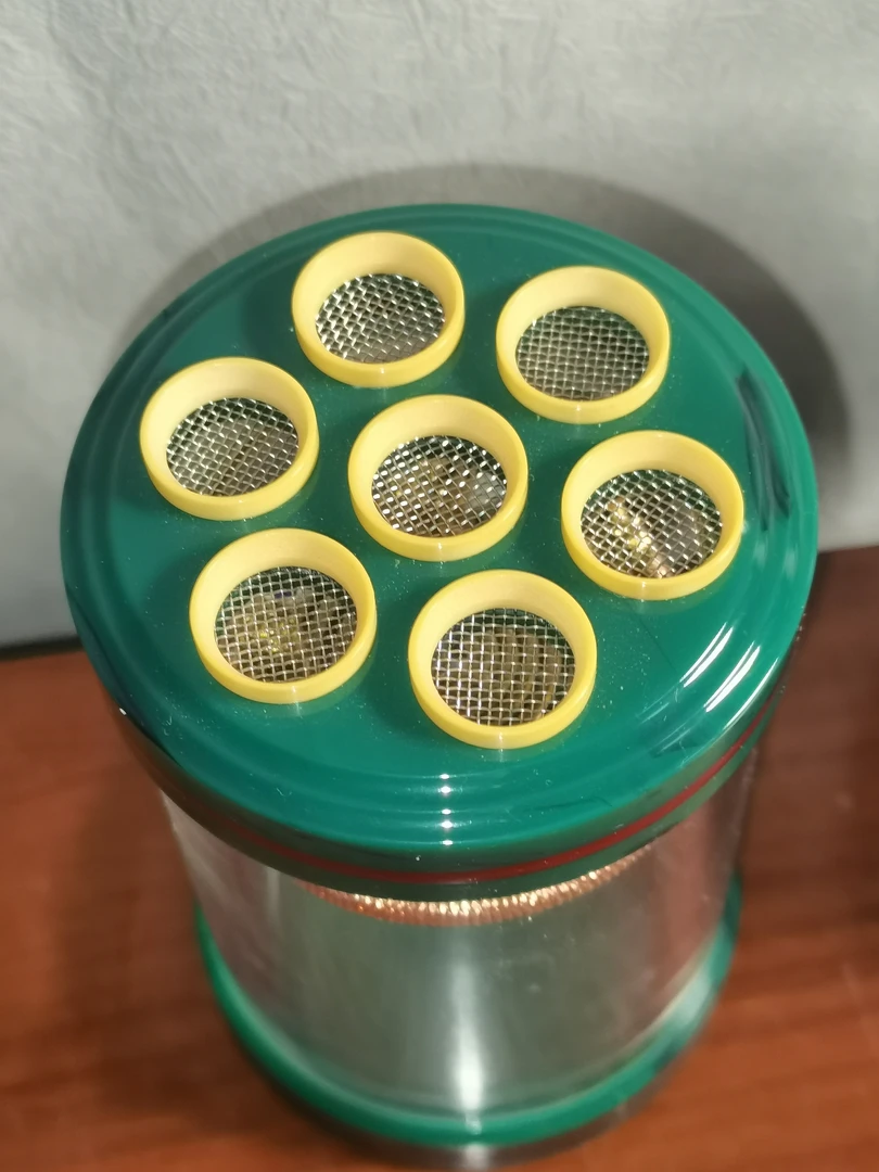 天青色花纹密胺七眼蝈蝈罐