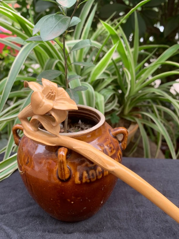 纯手工雕刻黄杨木百合花发簪