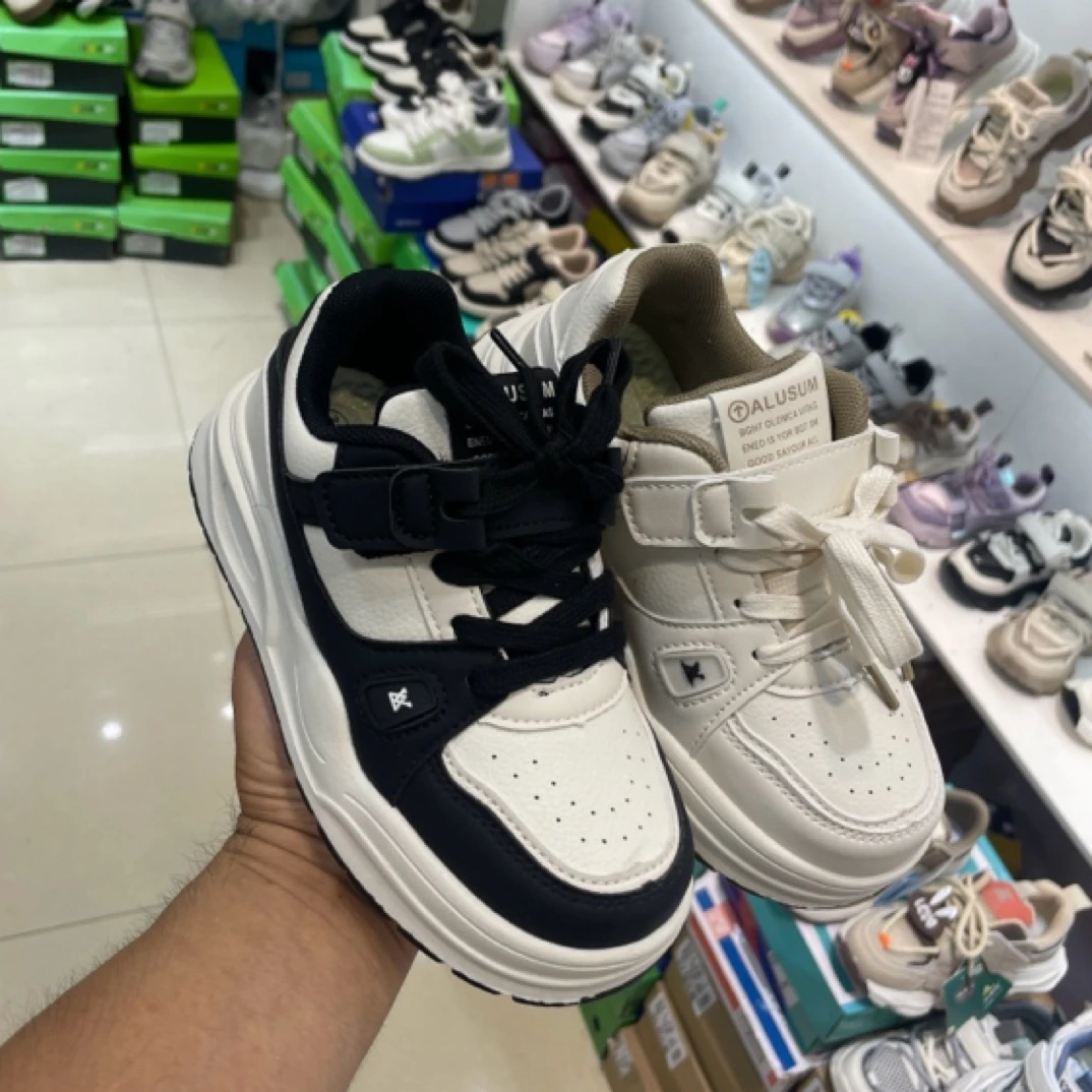 秋季新款 B858-1儿童休闲舒适皮面板鞋