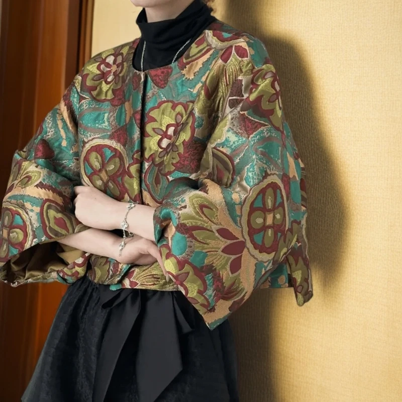 【静哚】现货新款春秋女士彩花时尚外套气质休闲提花设计暗扣上衣
