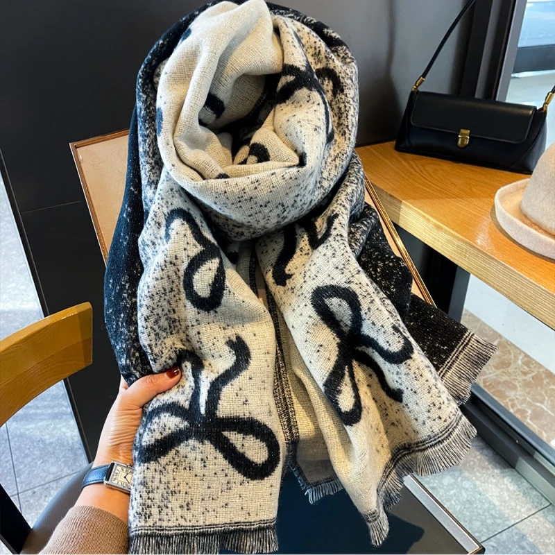 Miss Silas秋冬高级感双面渐变羊绒围巾潮加厚保暖两用围脖披肩女