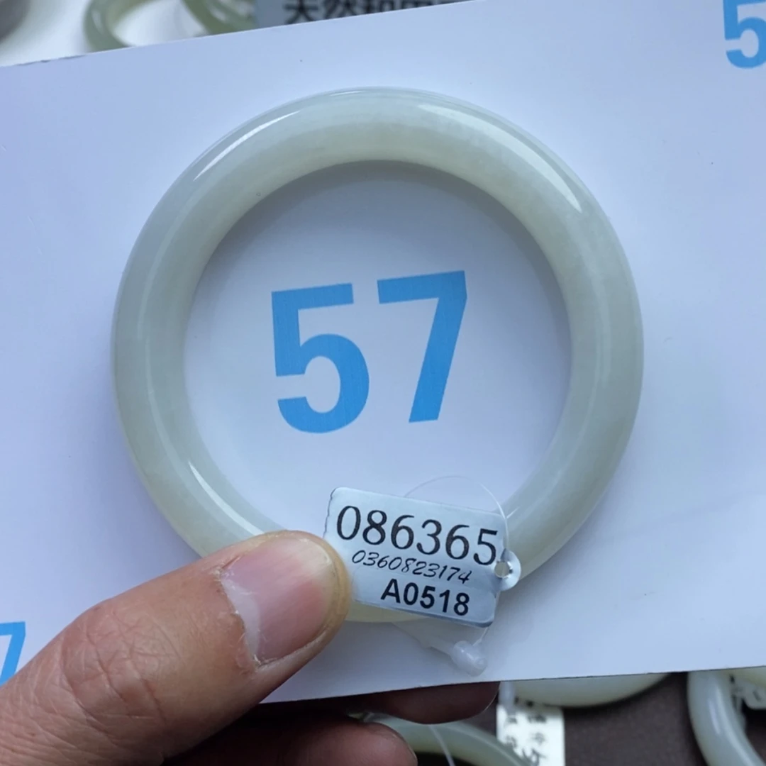 【闪购商品】和田玉手镯未镶嵌