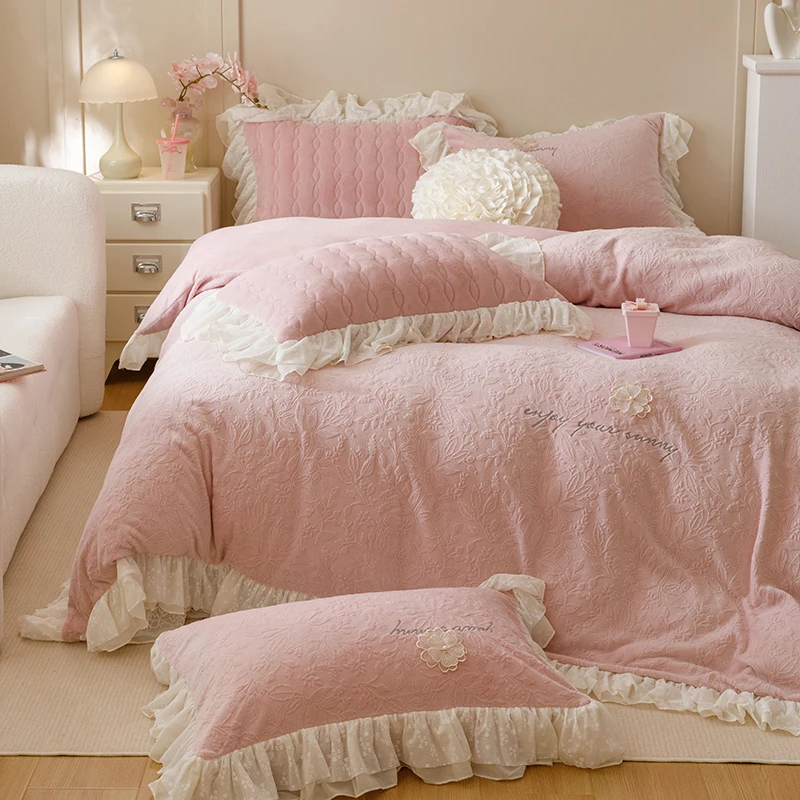 爱丽丝加厚牛奶绒四件套韩版夹棉床盖蕾丝花边少女心加绒加厚被罩