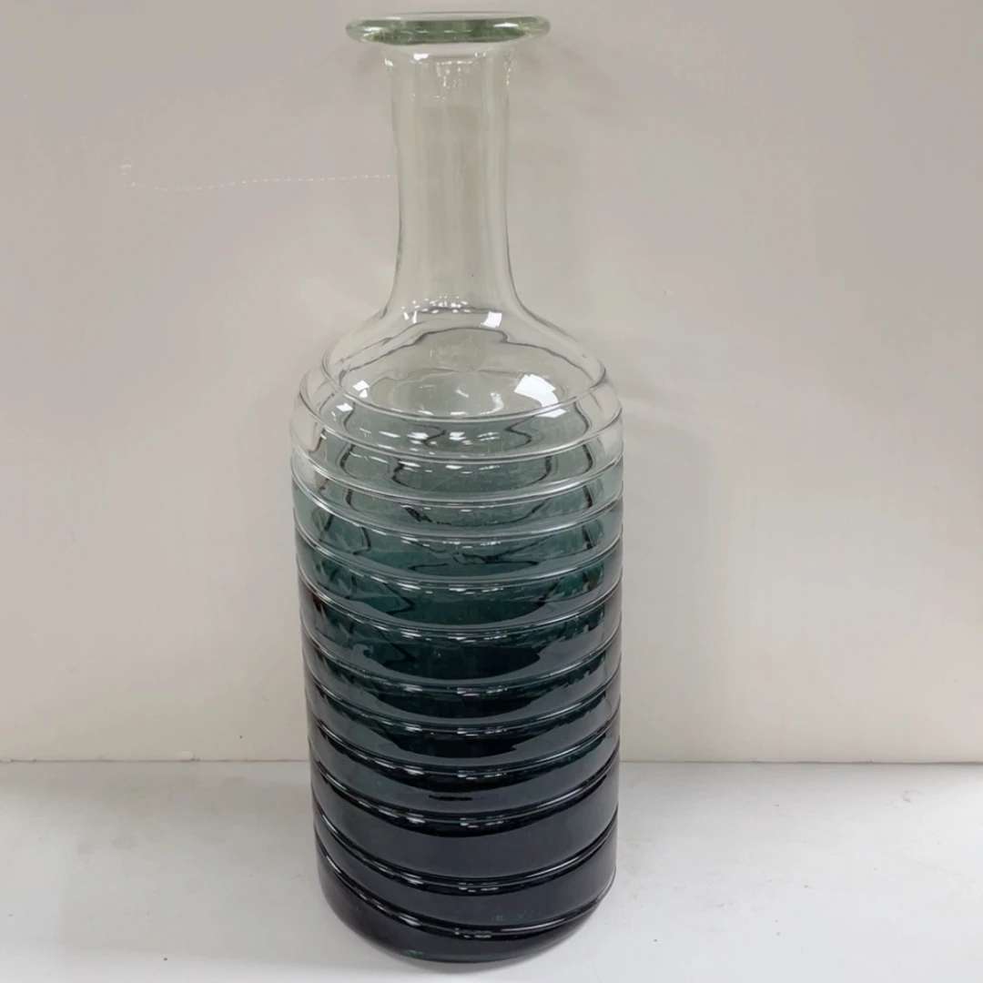【闪购商品】手工艺术花瓶。高 33