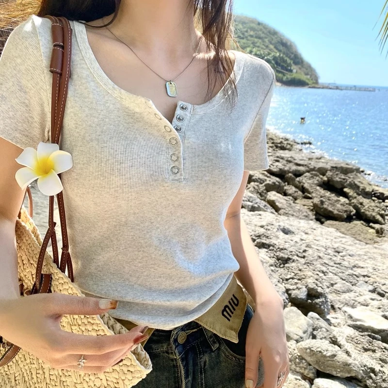 正肩t恤女夏季修身短款2025新款圆领打底衫独特纯色短袖上衣