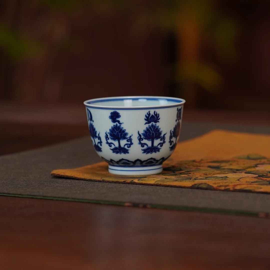 禄意窑青花莲托八宝饮杯景德镇纯手工手绘主人杯陶瓷茶具