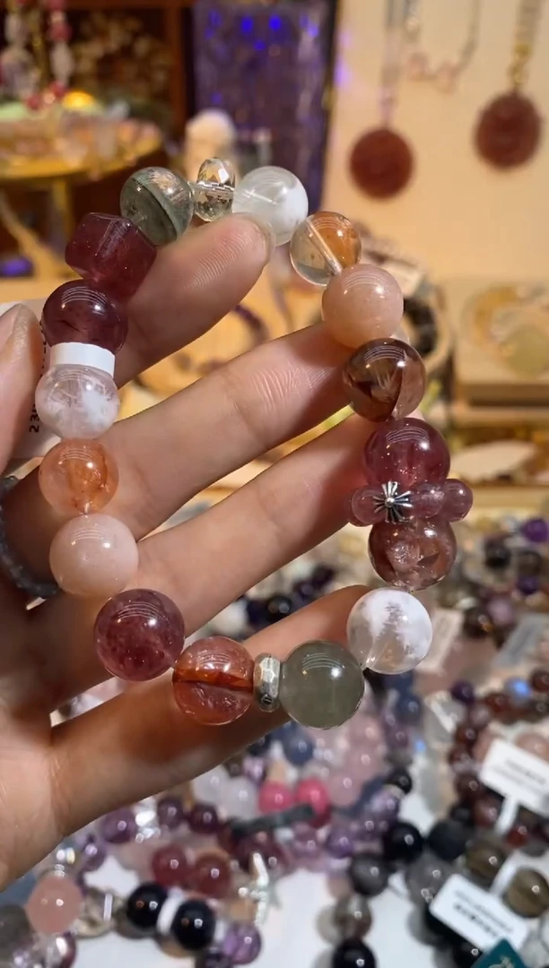 【闪购商品】水晶手链银S925镶嵌搭配草莓晶WL279