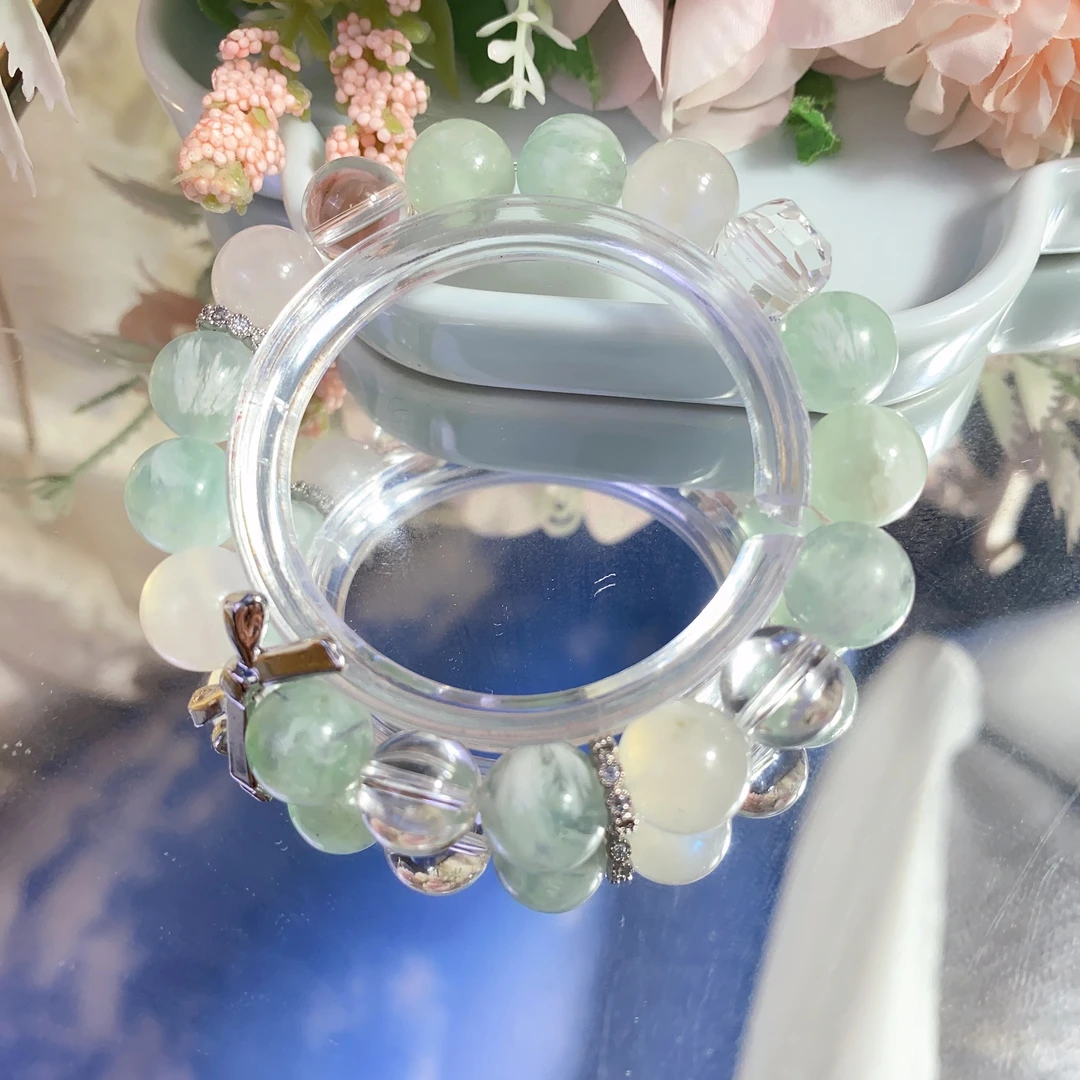 天然绿羽毛萤石加蓝月光轻奢时尚女士手串W5062