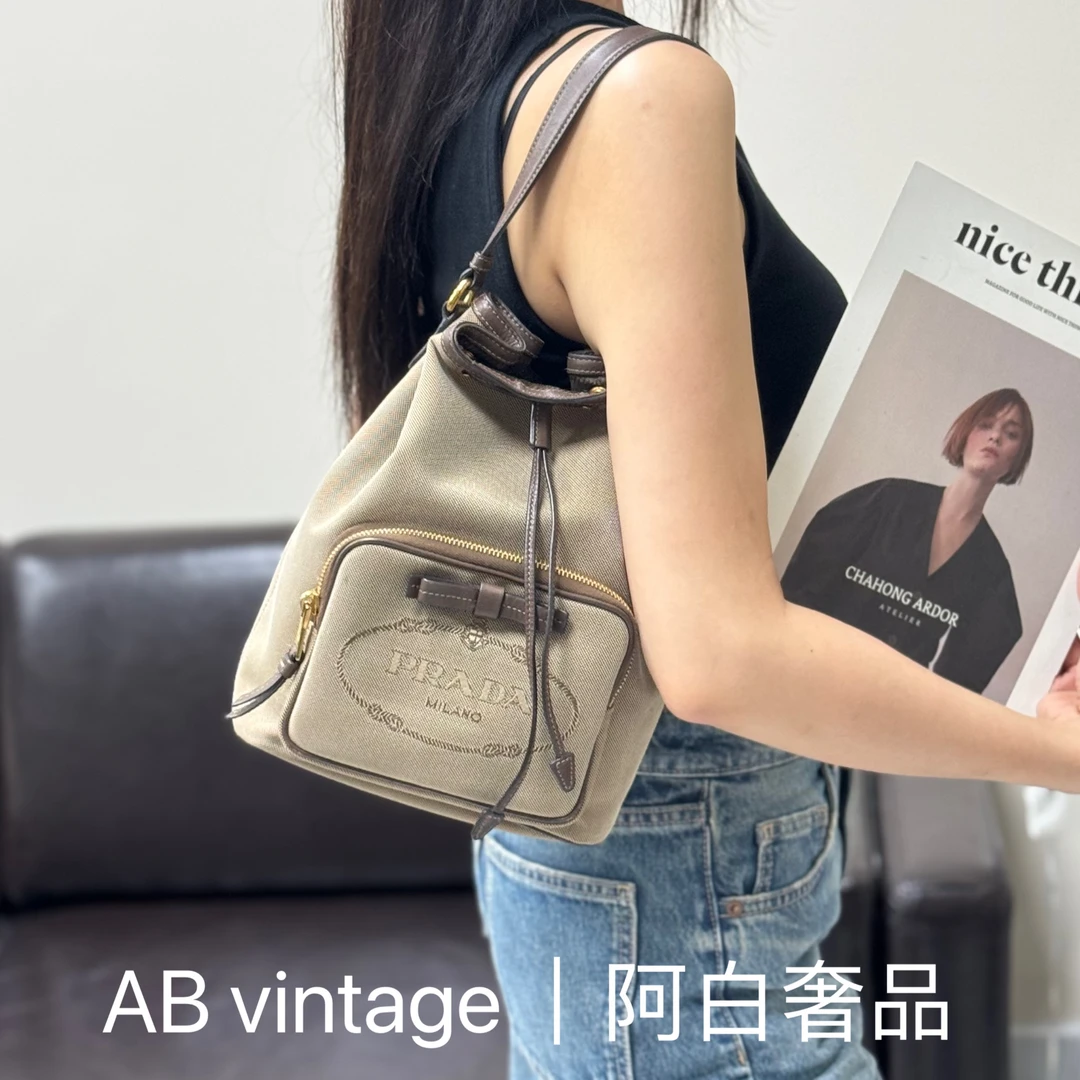 95新 Prada/普拉达 阿白奢品/Prada 花园系列 水桶包
