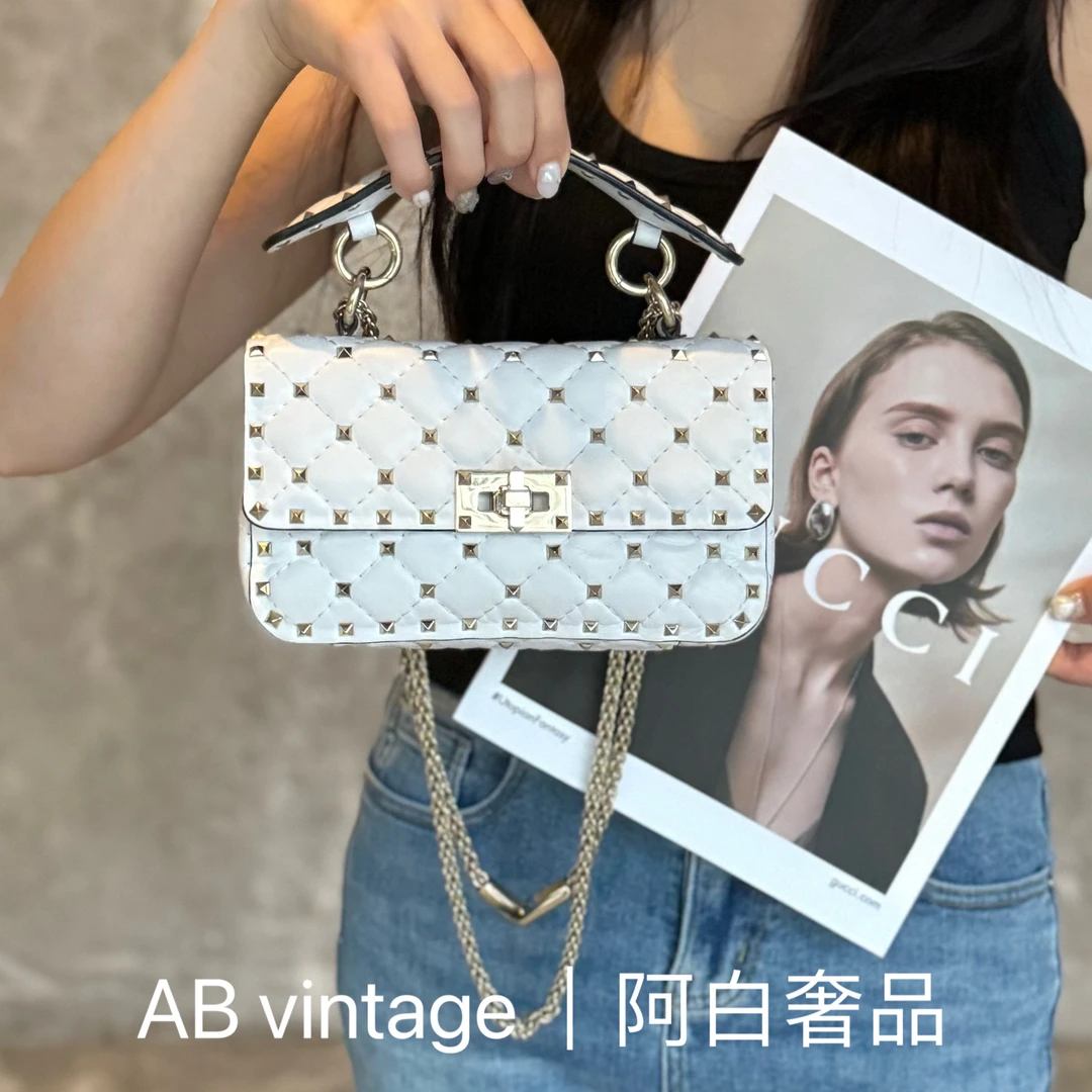 95新 Valentino/华伦天奴 阿白奢品/华伦天奴 白色铆钉单肩包