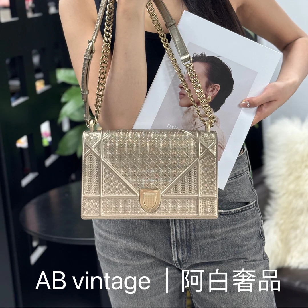 95新 DIOR/迪奥 阿白奢品/Dior 金色盾牌大号单肩包