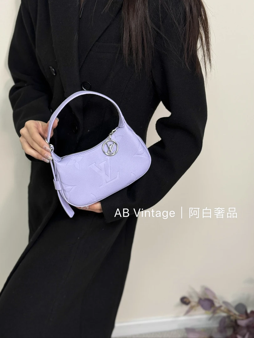 95新 LouisVuitton/路易威登 阿白奢品/LV 紫色半月包