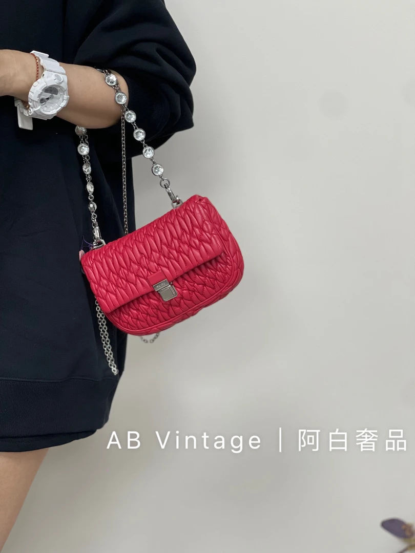 95新 MIU MIU/缪缪 阿白奢品/缪缪 红色钻链元宝包