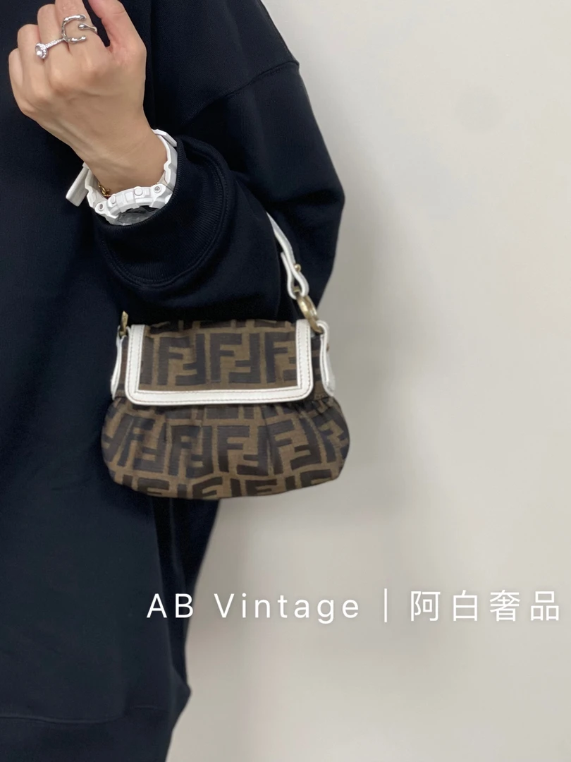 95新 FENDI/芬迪 阿白奢品/芬迪 中古老花手拎包