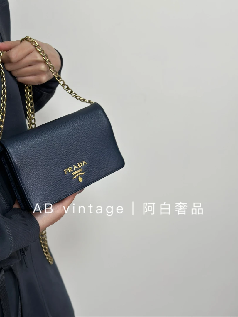 95新 Prada/普拉达 阿白奢品/Prada 藏蓝色斜挎包