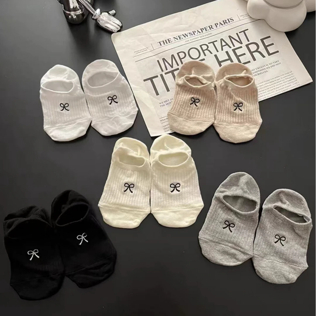 女棉质透气坑条船袜2024夏不掉跟防滑垫刺绣蝴蝶结运动浅口隐形袜