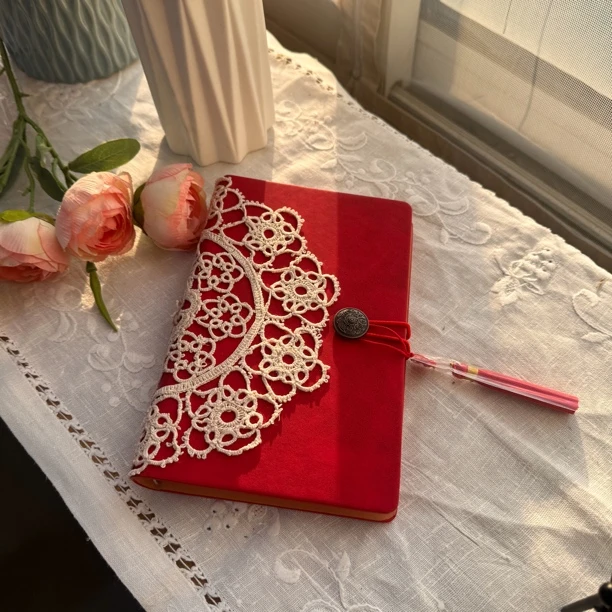 DZ135手工梭子 仿牛皮复古红色笔记本A6活页19×13cm